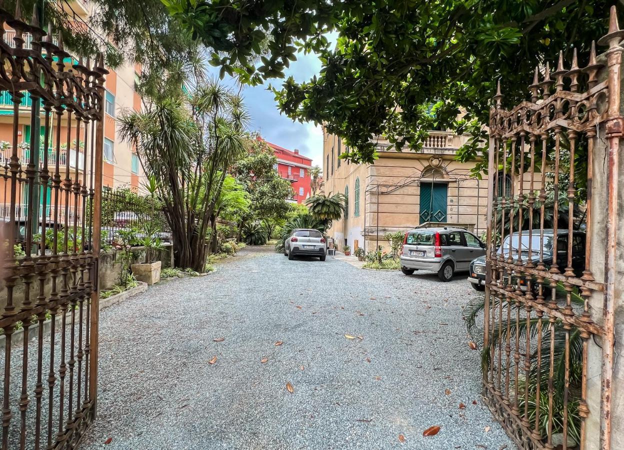 Appartamenti In Villa Del '900 Varazze Exteriör bild